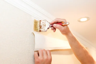Pose de papier peint à Puiseaux — revêtements muraux et toiles de verre